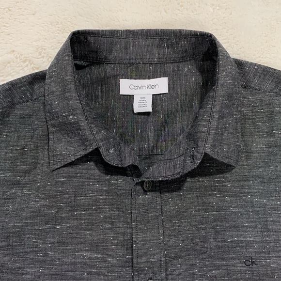 Calvin Klein Button Down Long Sleeves Shirt • Size M - Picture 2 of 7